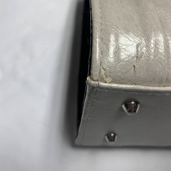 Miche Cream Color Snap Front Cover - Picture 4 of 9